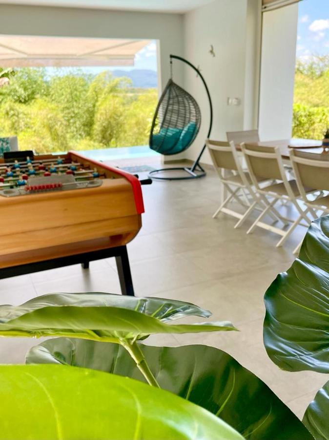 פטי-בור Villa Kumquat Avec Piscine Et Vue Sur Les Montagnes מראה חיצוני תמונה